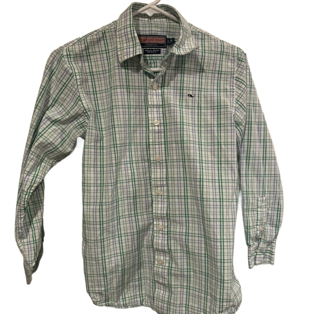 EUC BOYS VINEYARD VINES WHALE SHIRT LIGHT BLUE AND GREEN  SIZE M (12-14)